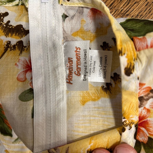 Hawaiian Girls dress 5/6 surfing hibiscus Tropical Dress. Designed in Hawaii - Picture 3 of 9